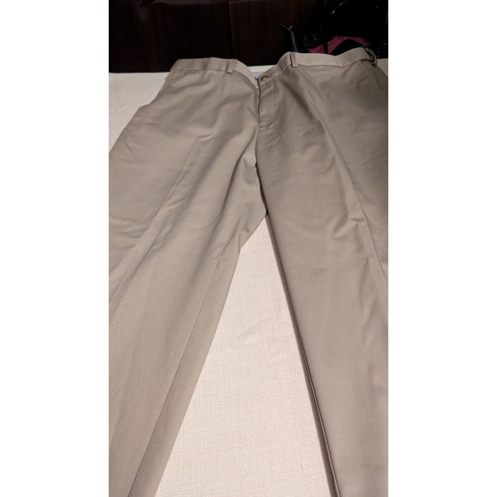 Haggar Premium No Iron Khaki Pants Mens 42x30 Classic Fit Stretch Flat Front NWT